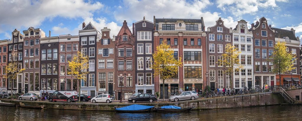 amsterdam-1244789_1280