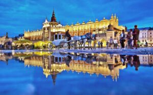 poland-krakow-market-square
