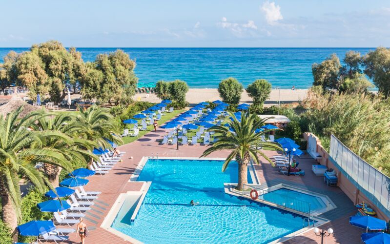 Poolområdet på Akti Chara i Rethymnon på Kreta.