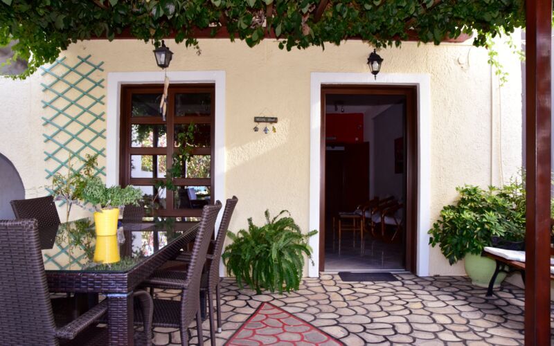 Hotel Smaragda Beach i Votsalakia på Samos, Grækenland.
